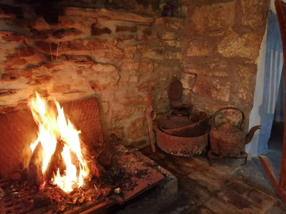 -Going Back In Time- 200 Year Old Farmhouse Creegh Exterior foto